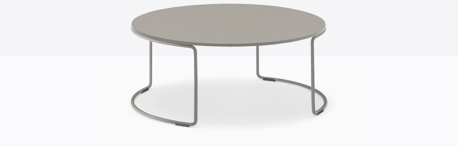 Low - Ronde salontafel met volkern of blad Ø59 en rond doorlopend buisframe h25 cm - Groen outdoor - Staal VE600E groen bij FP Collection
